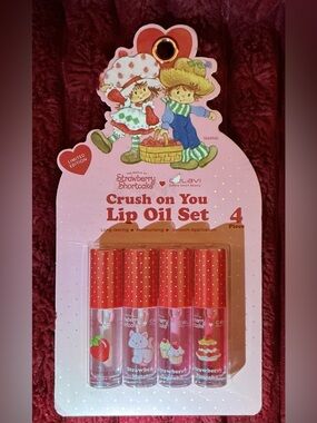 Strawberry Shortcake Crush on You Lip Oil Set - Red